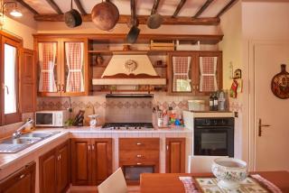 Charming House in Decollatura with Jacuzzi - 4