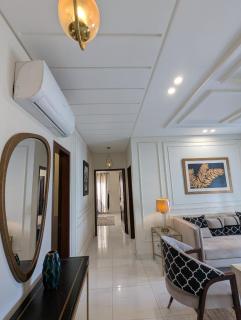 Luxury 2BR Apartments Faisalabad - 4