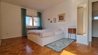 Charming Cottage w Terrace - 4
