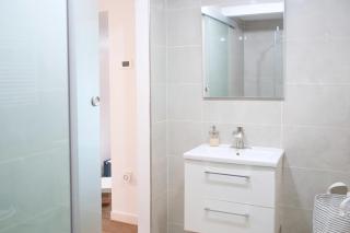 Fantabulous Downtown Abode - 7