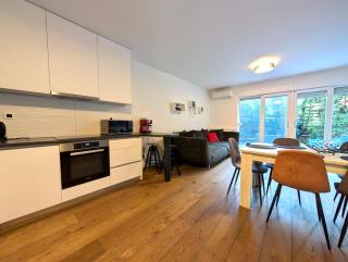 Quaint Townhome w Forest View - Zagreb - 0