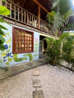 Woodstock Hostel - 8