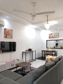 AzHomes AG - 7