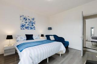 Holiday Home - 3 Bedroom House in Luton - For Families - Contractors - Tourist - Amazon Prime - 3