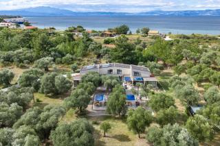Elaida suites - 9