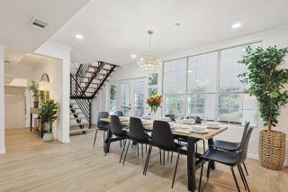 Luxurious 6BR 3BA Villa with Hot Tub - 5