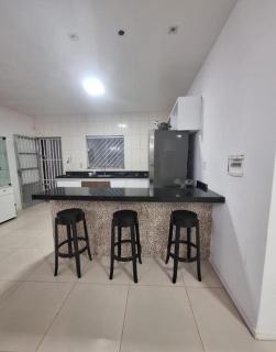 Casa com Piscina de 3 Quartos px da Avenida dos Holandeses a 3km da Praia do Araçagy - 1