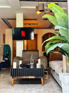 Banana Garden Room-3mins walk to the beach! - 9