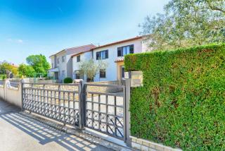 Apartments near Beach in Valbandon-Istrien 44752 - 8