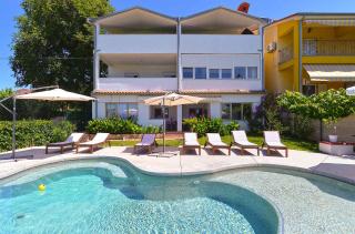 Apartments with Pool in Valbandon-Istrien 44694 - 5