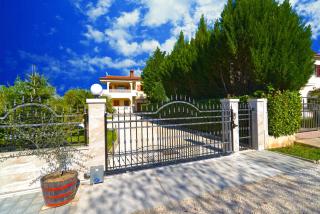 Apartment with A - C in Valbandon-Istrien 44725 - 8