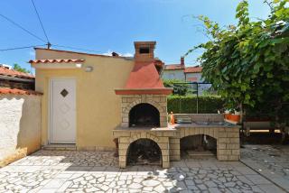 Apartments with A - C in Valbandon-Istrien 44738 - 7