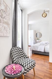 SplitStay Studio - 1 Min walk to Diocletian's Palace - 2