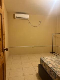 Marlon's Cozy One Bedroom Apartments - 1
