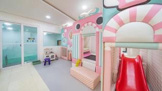Gapyeong Wow Kids Pool Villa - 7