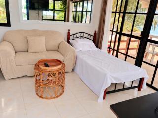 Hollywood Oceanfront Bed & Breakfast - 1