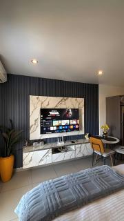 Luxury Executive Studio Room at Gallery Apt - 0