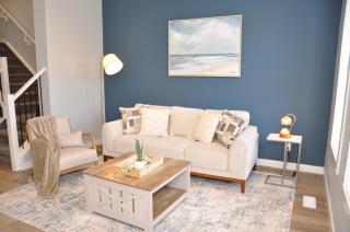 Modern Seton 3BR plus Futon, Hospital & YMCA Nearby - 9