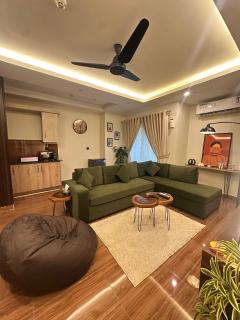A Premium 1BR Stay - Bahria Town Islamabad - 0