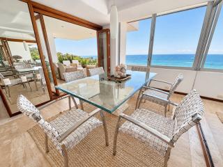 Beachfront Oasis with a View - 6