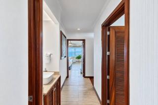 Private Beach Front with a Spectacular View - 5
