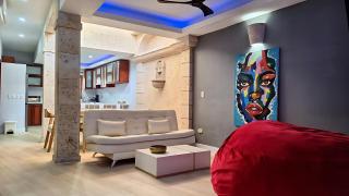 Walled City 5BR, Private Jacuzzi, 2 Balconies - 0