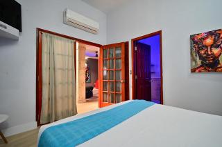 Walled City 5BR, Private Jacuzzi, 2 Balconies - 8
