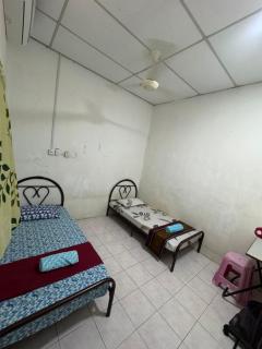 KHALiFAH HOMESTAY - Kampong Bugis - 5