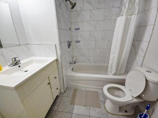 Modern Comfort in the Heart of the City - 9