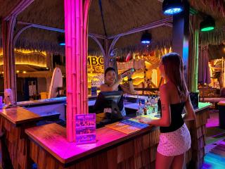 Sea Beach Hostel & Club Beachfront 18-39 years only - 2