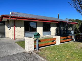 Paroa Beach Retreat - 2