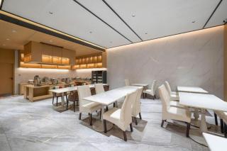 Oriental Glory Hotel - 9