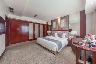 Chengdu Yinsheng International Hotel - 1