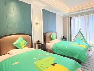 Zhejiang D.H Hotel - Haining - 1