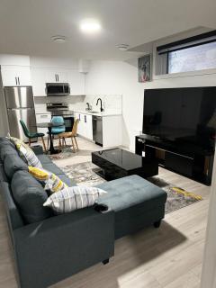 2 Bedroom Basement Suite - 0