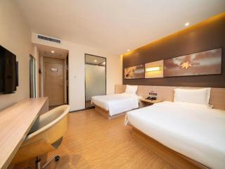 IU Hotel Xi'an Gulou Huimin Street Qiaozikou Metro Station - 1