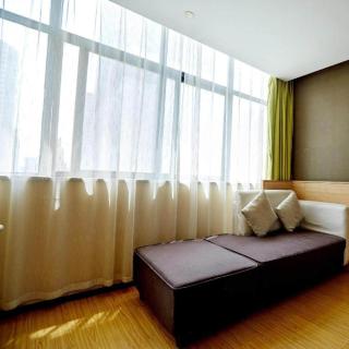 IU Hotel Zhengzhou Erqi Wanda Plaza Daxue Road Branch - 2