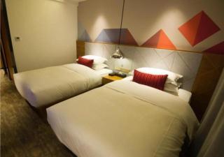 Borrman Hotel Guiping Xishan Government Service Center - 7