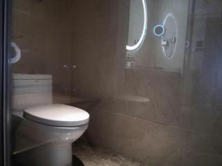 Echeng Hotel Laibing Jinxiu Shuidian Tower - 3