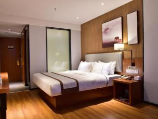 Jtour Inn Xianning Chongyang Taoxi Avenue - 2