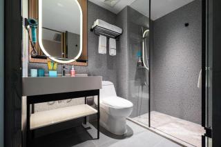 City Comfort Inn Wuhan Guanggu Finance Port - 2