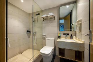 City Comfort Inn Liuzhou Wuxing Walking Street Zhonghuan Tower - 1
