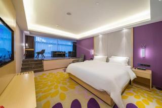 Lavande Hotel Shenzhen Jingtian Metro Station - 4