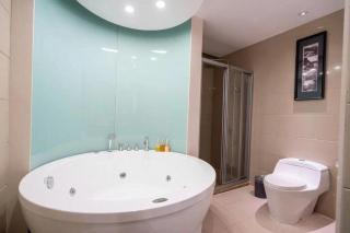 Borrman Hotel Golden Crown Liuzhou Wuxing Pedestrian Street - 7