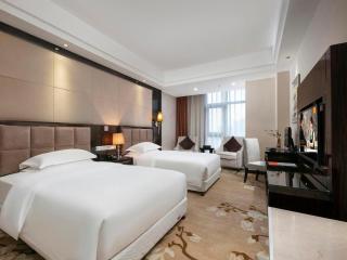 Vienna Hotel Henan Xinyang East Zone of Central Hospital - 1