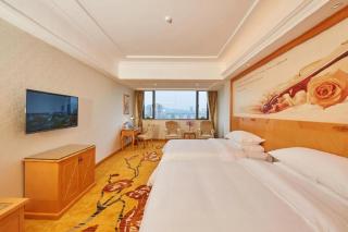 Vienna Hotel Guangdong Zhaoqing Sihui Center Jade Expo Market - 5