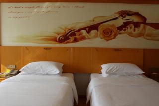 Vienna Hotel Guangdong Zhaoqing Sihui Center Jade Expo Market - 2