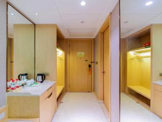 Vienna Hotel Guangdong Zhongshan Xiaolan High-Speed Railway Station - 1