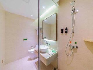 Vienna Hotel Guangdong Zhongshan Xiaolan High-Speed Railway Station - 9