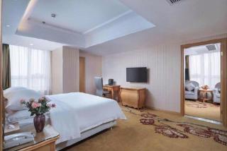 Vienna Hotel Anhui Taihe Baitai Xingma International - 9